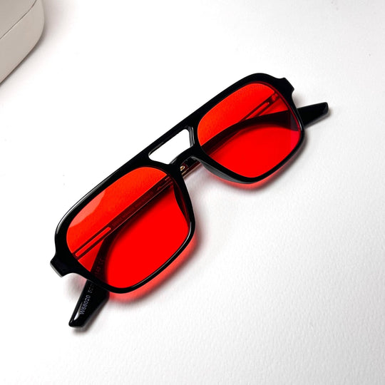 Gentle Monster 01 - Scarlet Flame