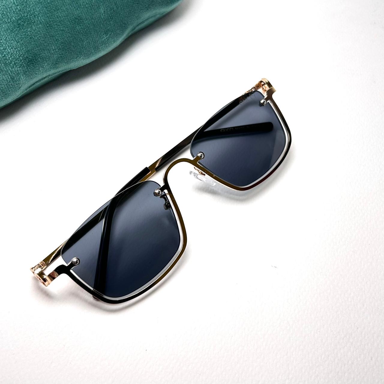 Gucci GG Rectangular Upside Down - Golden Black