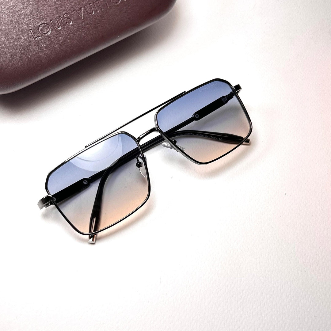 Louis Vuitton Navigator 2144 – Peach Gradient