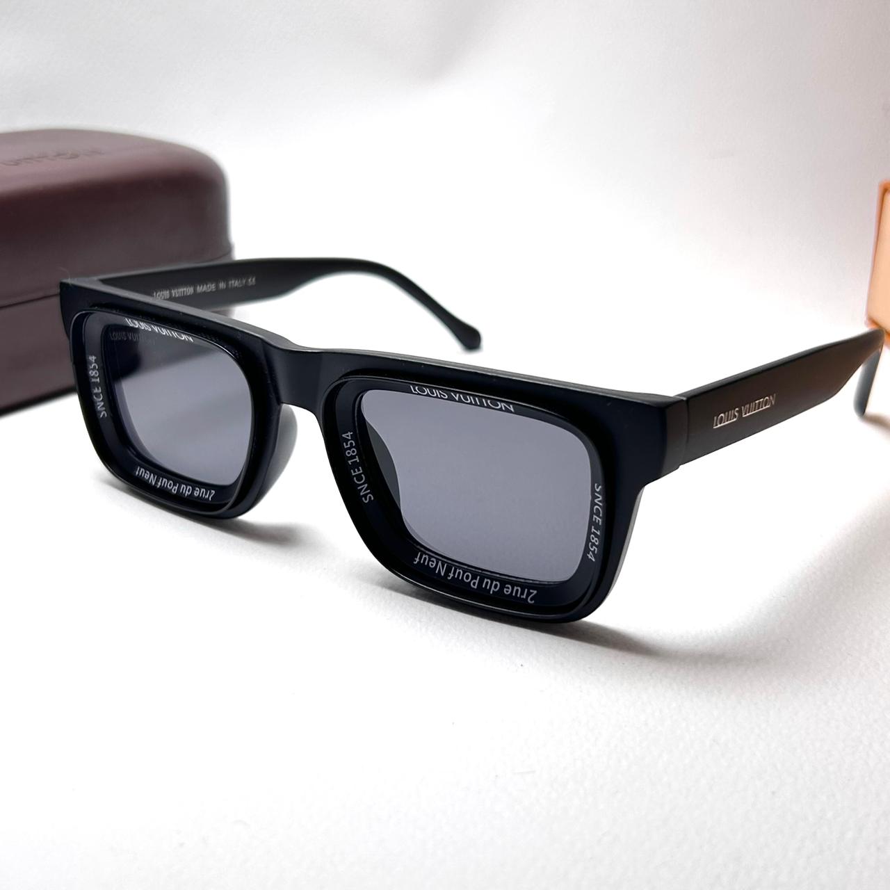 Louis Vuitton Super Vision Square - Black