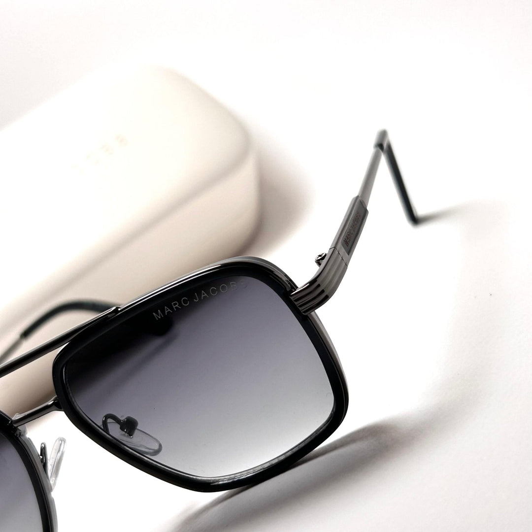 Marc Jacobs Square Y2145 C1 – Black Gradient