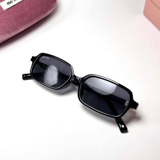 Miu Miu Rectangular Regard - Black