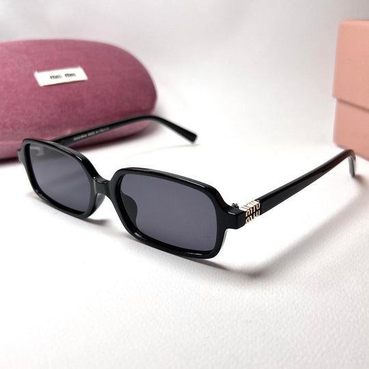 Miu Miu Rectangular Regard - Black