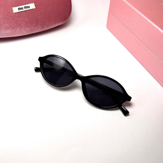 Miu Miu Regard - Black