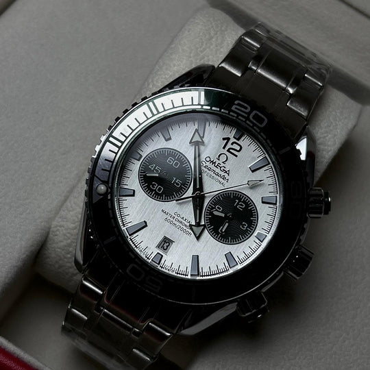 Omega Seamaster Co-Axial Master Chronometer – Silver Olive White