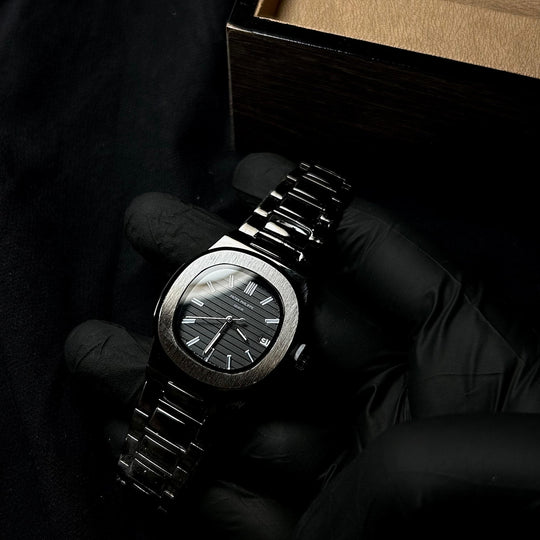 Patek Philippe Nautilus For Her - Full Black