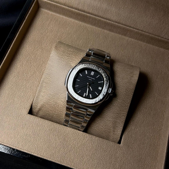 Patek Philippe Nautilus For Her - Silver Black