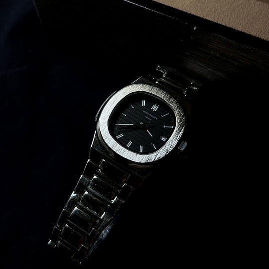 Patek Philippe Nautilus For Her - Silver Black