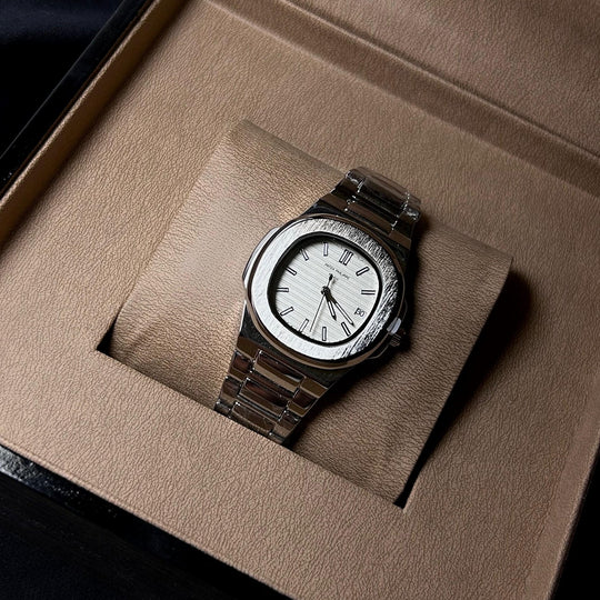 Patek Philippe Nautilus For Her - Silver White