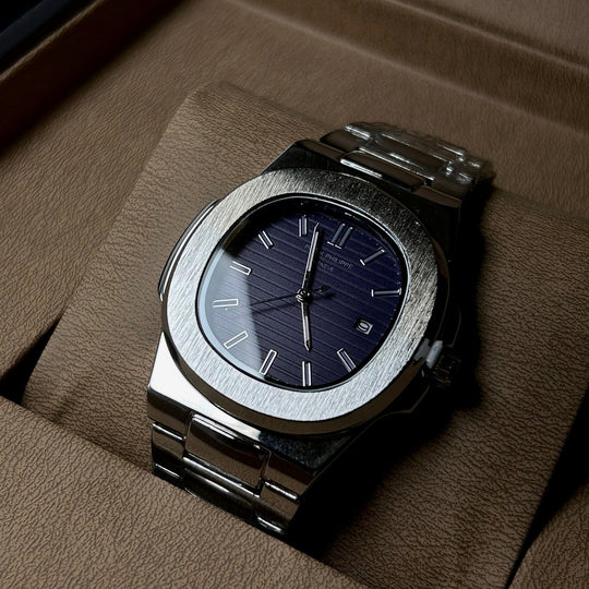 Patek Philippe Nautilus For Him – Silver Navy