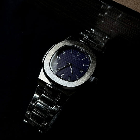 Patek Philippe Nautilus For Him – Silver Navy