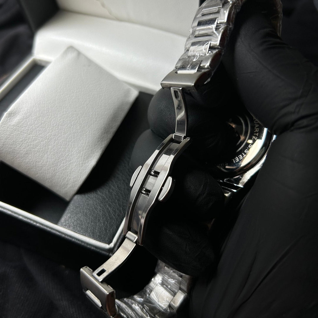 Patek Philippe Nautilus Homage For Him – Silver Gradient Dial