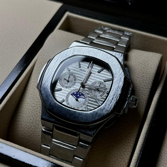 Patek Philippe Nautilus Moonphase – Silver Steel Edition