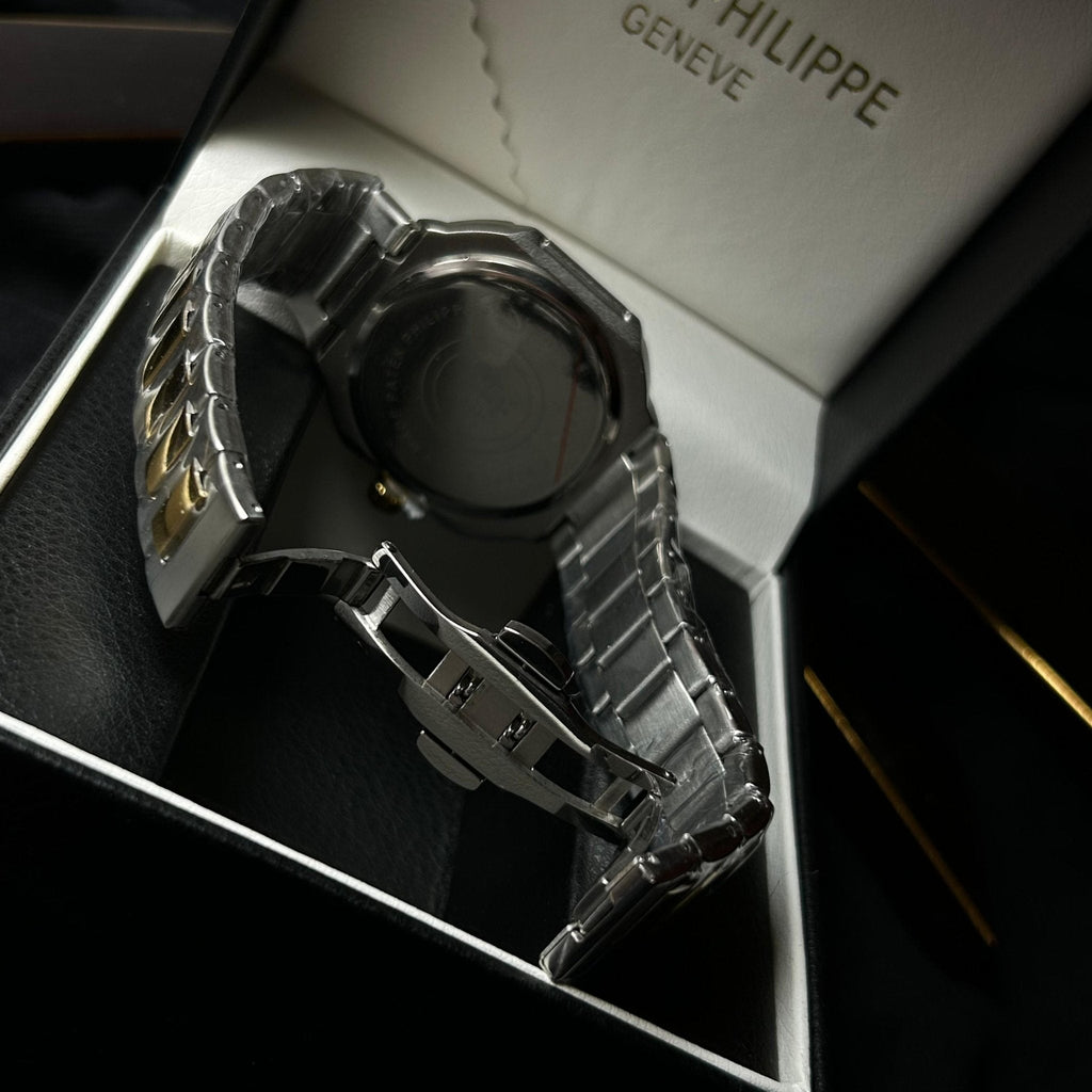 Patek Philippe Cubitus  For Him – Two-Tone Silver Dial