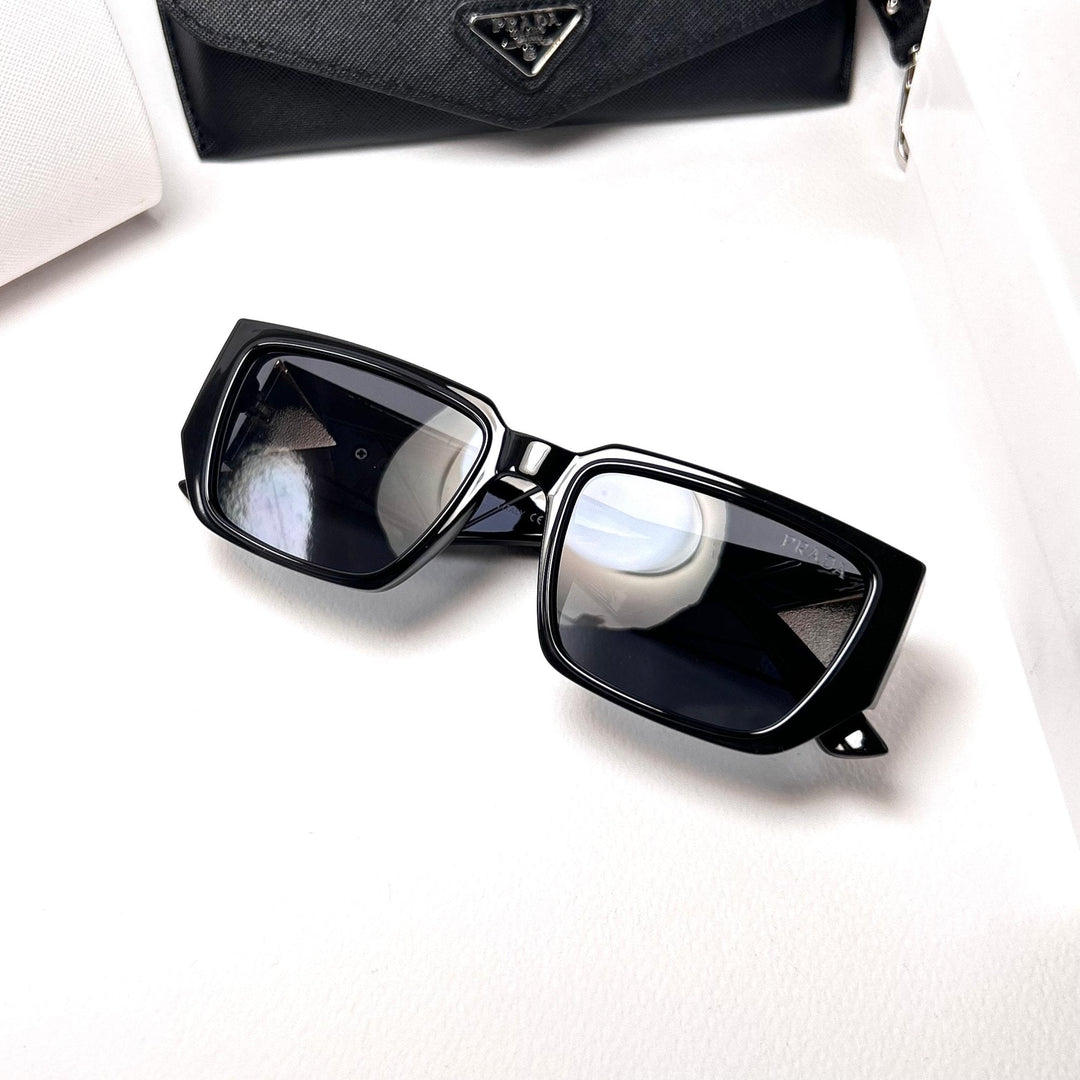 Prada Reactangular PR09ZS - Black