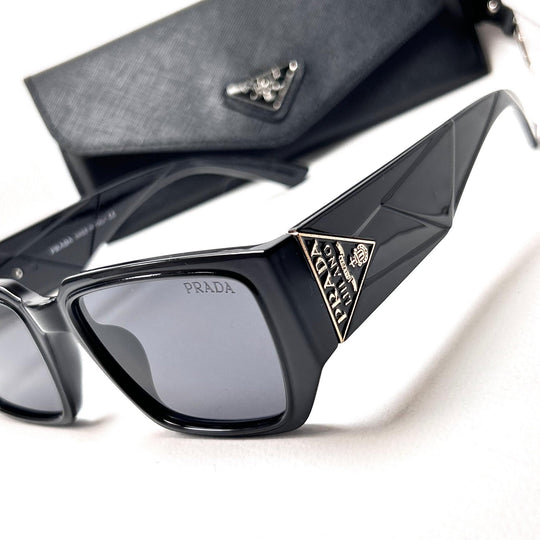 Prada Reactangular PR09ZS - Black