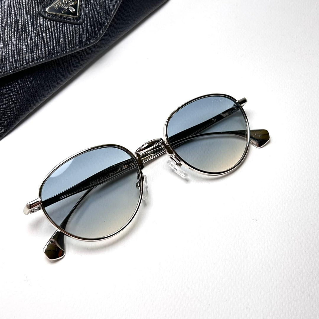 Prada Round B – Blue Gradient