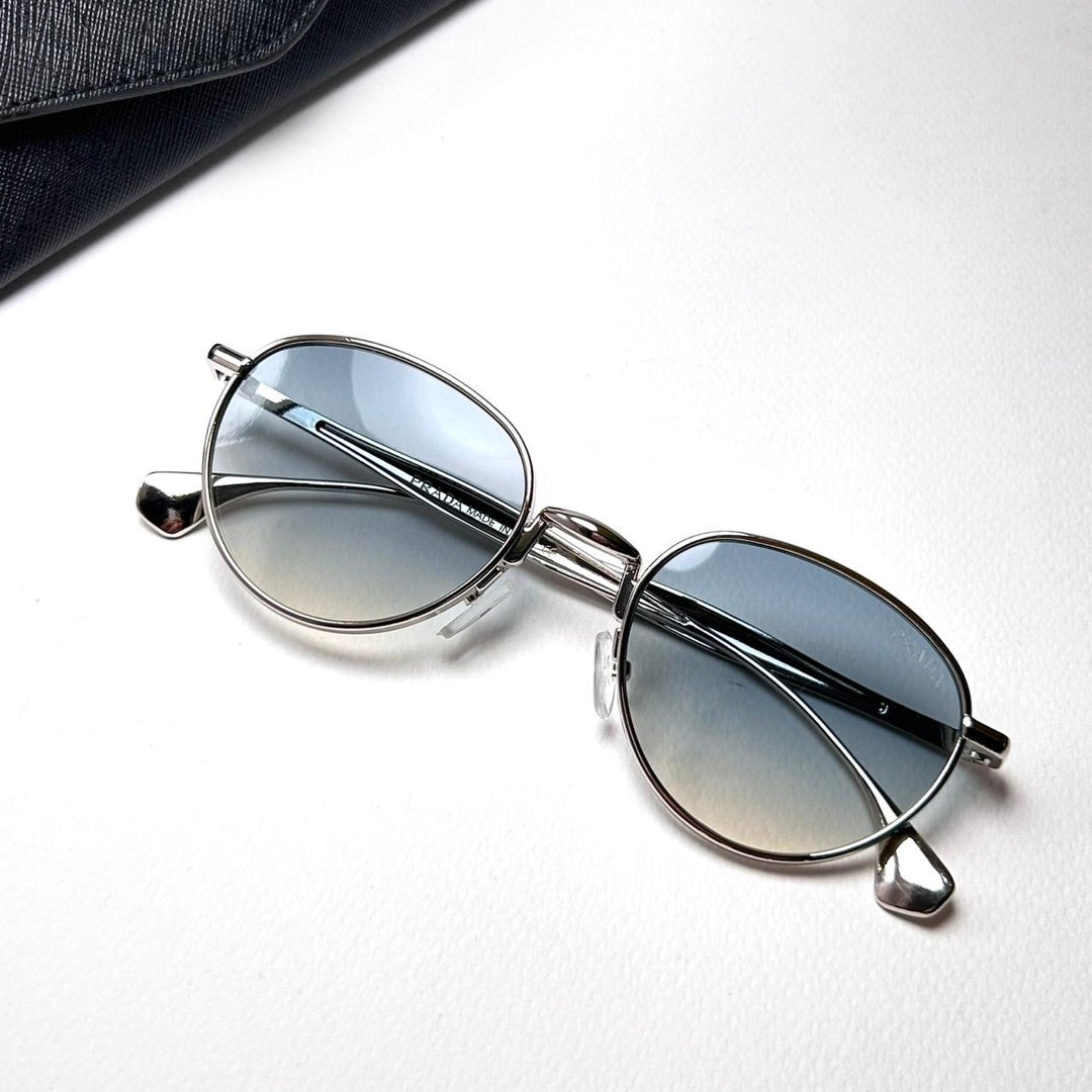 Prada Round B – Blue Gradient