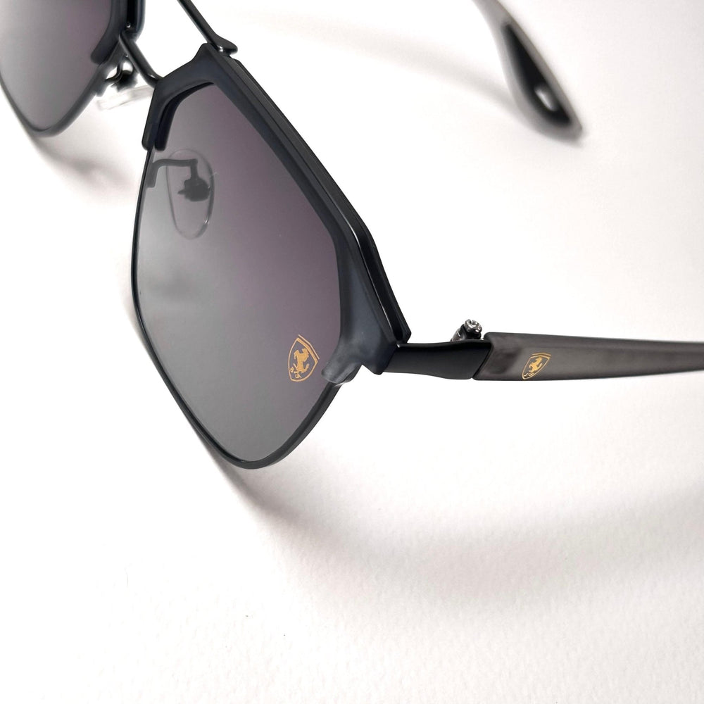 Ray Ban Bold Square Ferrari – Gray Gradient