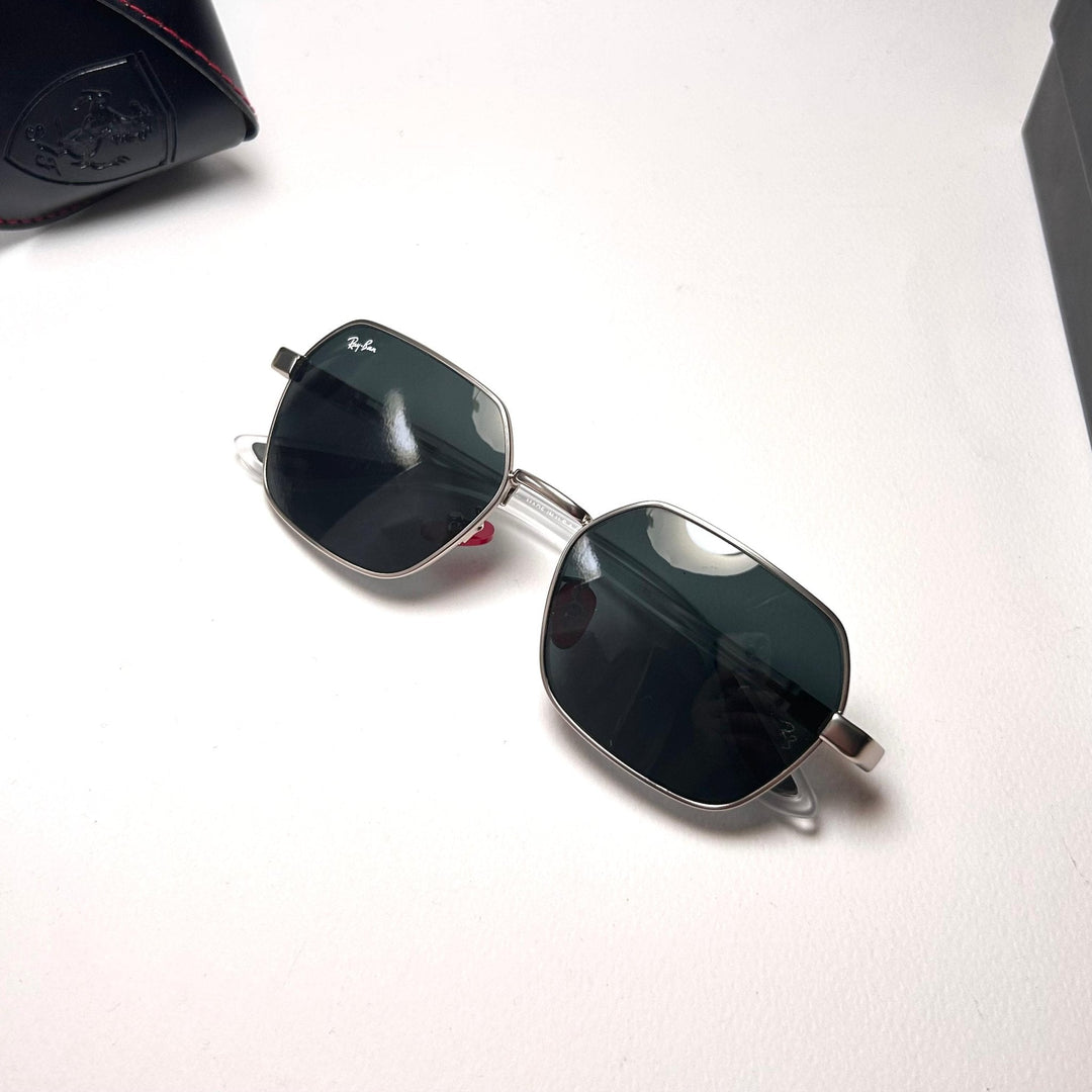 Ray Ban RB3719M Scuderia Ferrari - White