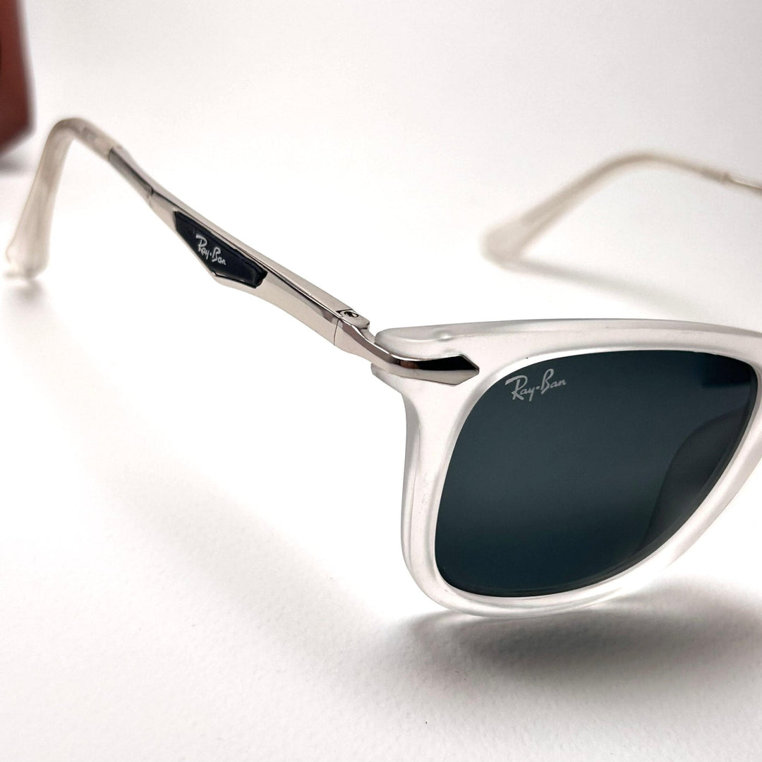 Ray Ban Wayfarer RB8620 - White