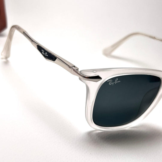 Ray Ban Wayfarer RB8620 - White