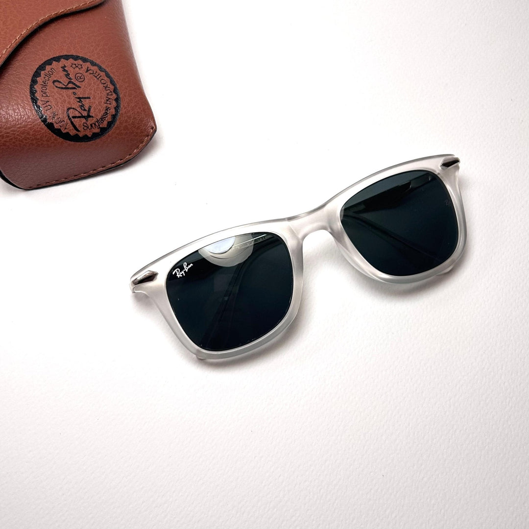 Ray Ban Wayfarer RB8620 - White