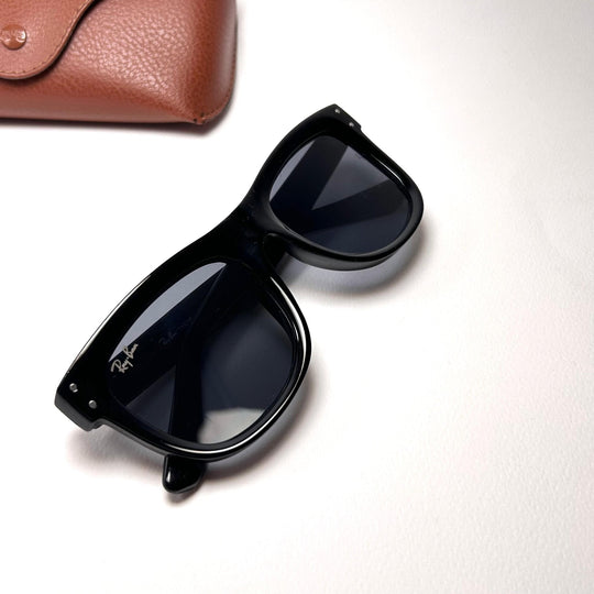 Ray Ban Wayfarer Reverse RB0707S - Gloss Black