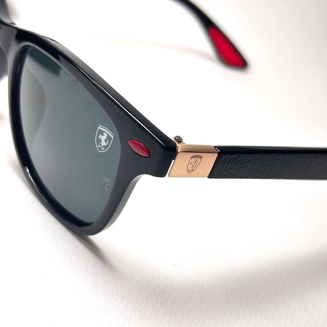 Ray Ban Wayfarer Scuderia Ferrari RB4195 - Golden Black