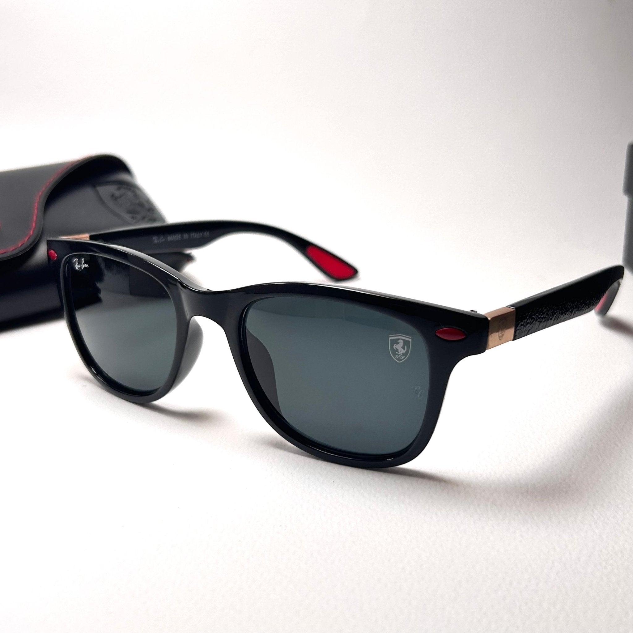 Ray Ban Wayfarer Scuderia Ferrari RB4195 - Golden Black