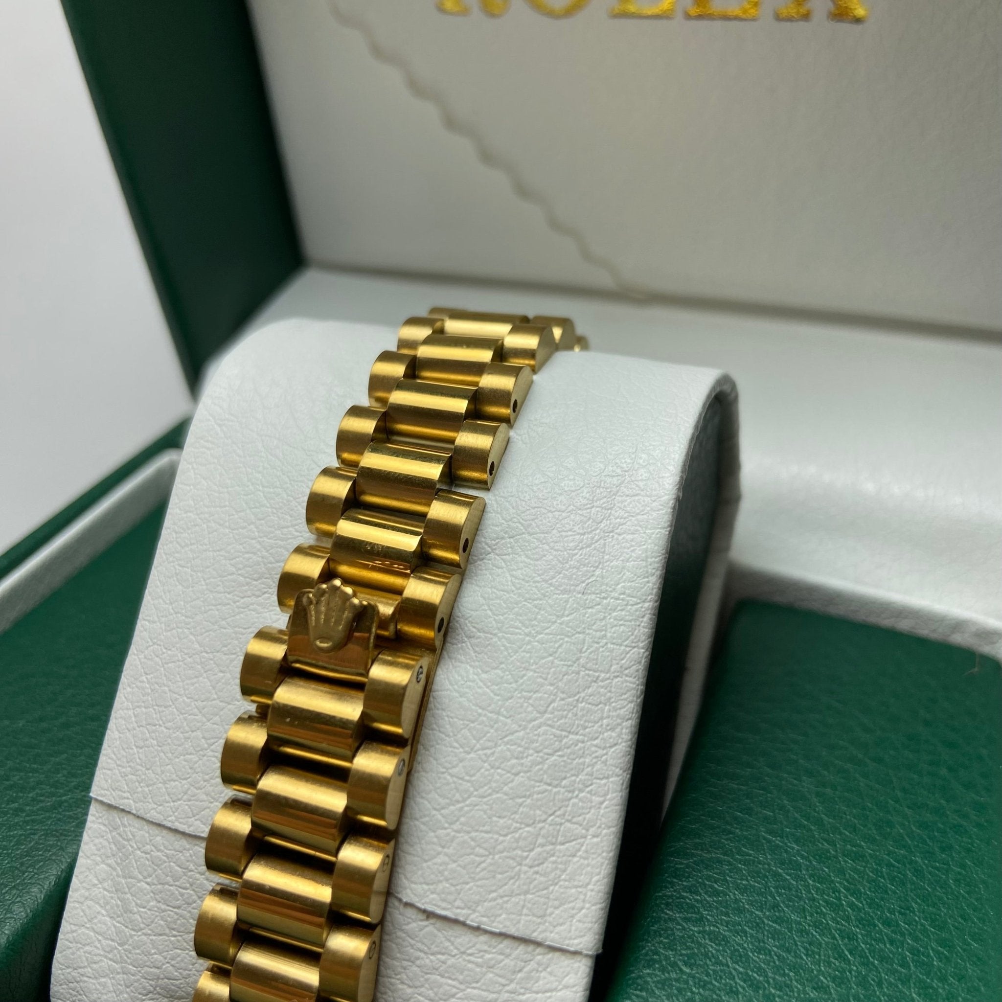 Rolex Date Just For Her - Gold-Tone with Textured Dial