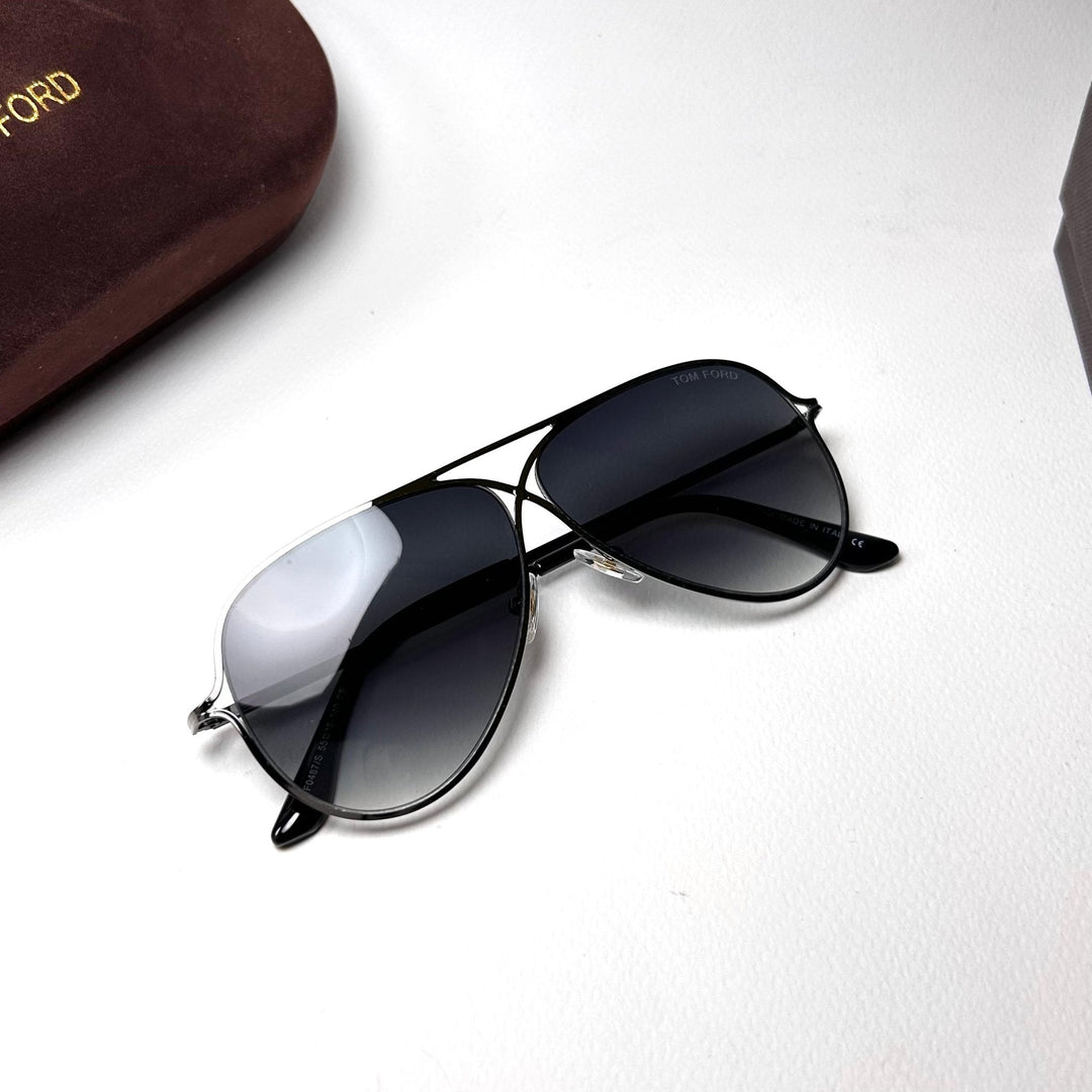 Tom Ford Aviator TF0487 - Silver Smoke Gradient